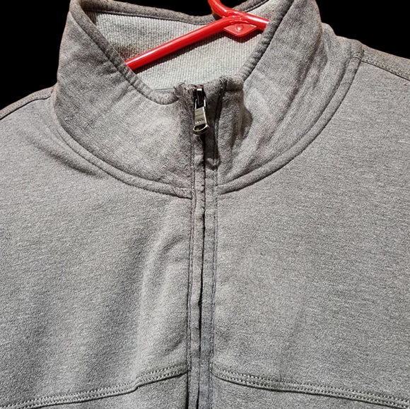 Izod men's gray half zip fleece lined sweatshirt - Picture 3 of 6